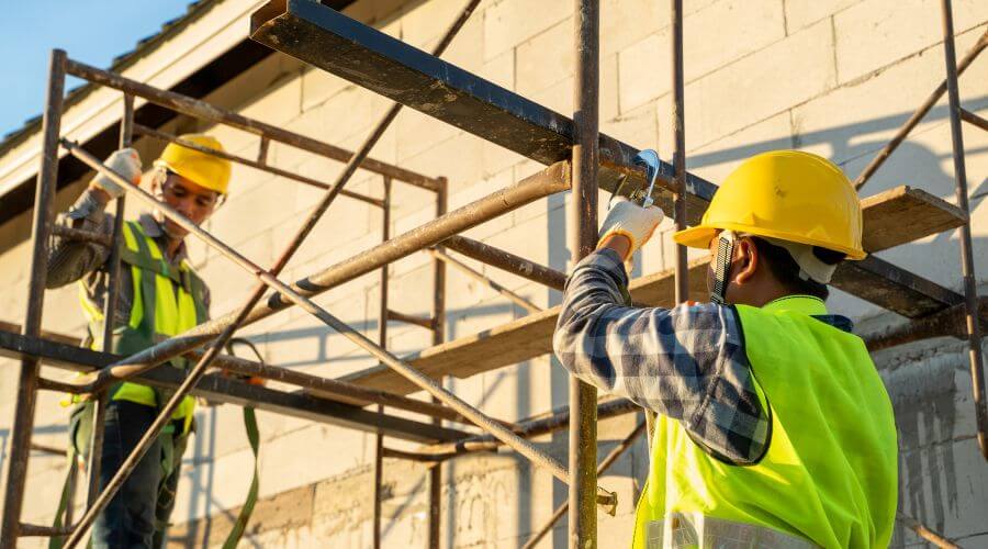 Professional residential roofers in Universal City, TX